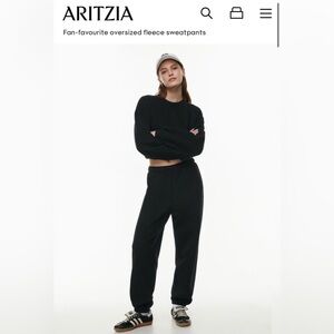 TNA cozy fleece mega sweat pant- size medium- worn once, excellent condition